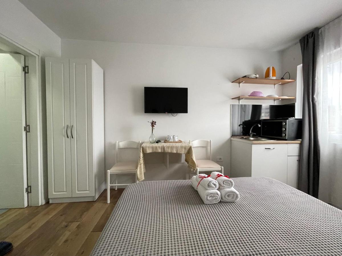 Central Studio Apartments ติรานา ภายนอก รูปภาพ