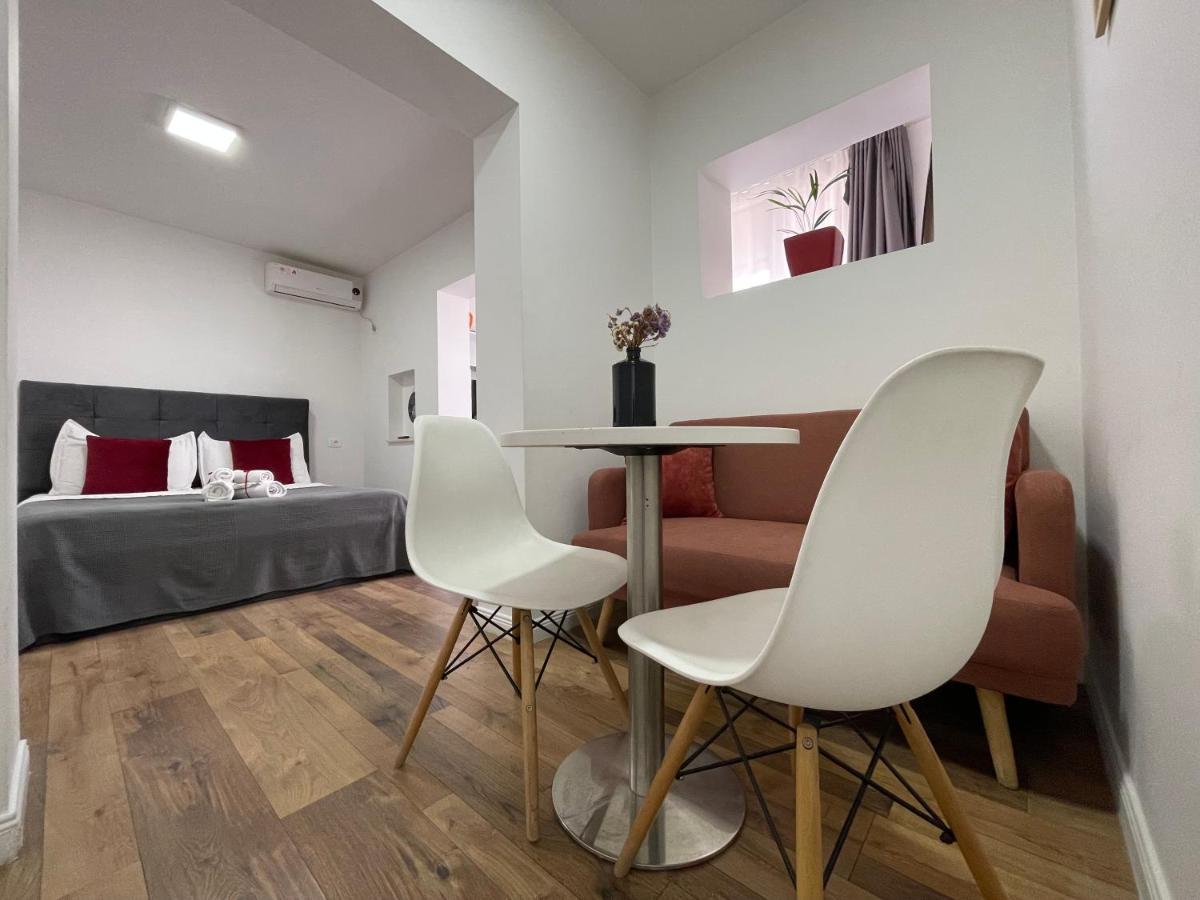 Central Studio Apartments ติรานา ภายนอก รูปภาพ