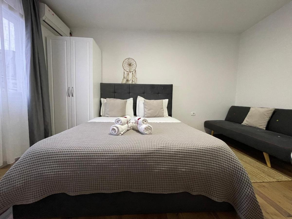 Central Studio Apartments ติรานา ภายนอก รูปภาพ