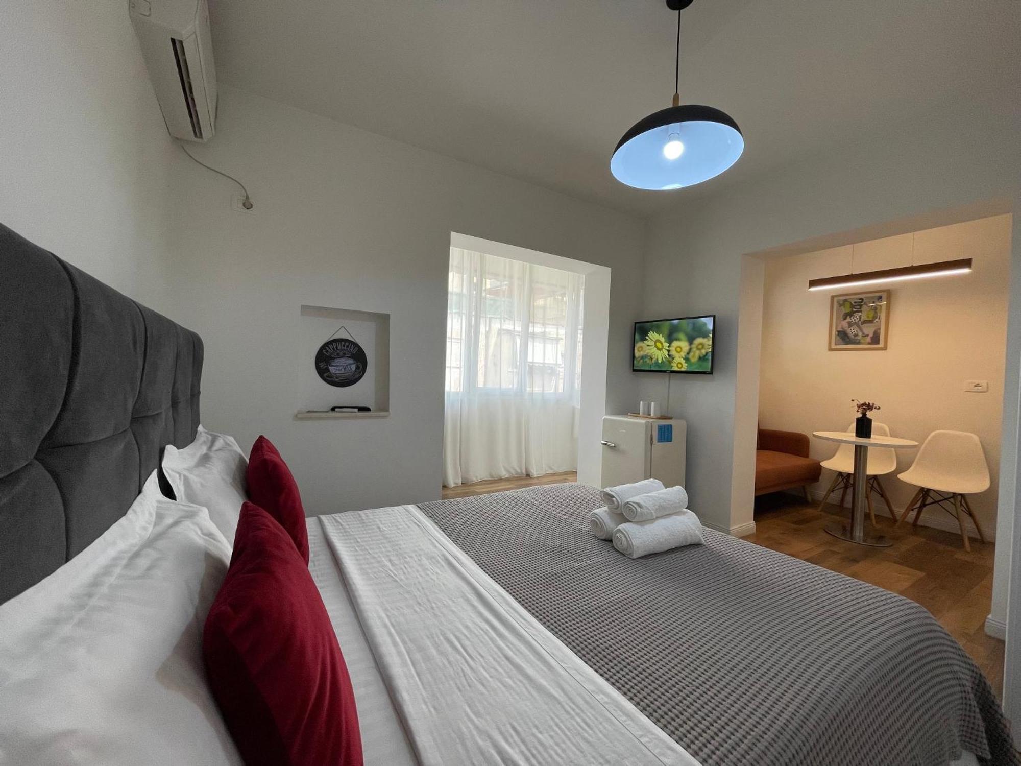 Central Studio Apartments ติรานา ภายนอก รูปภาพ