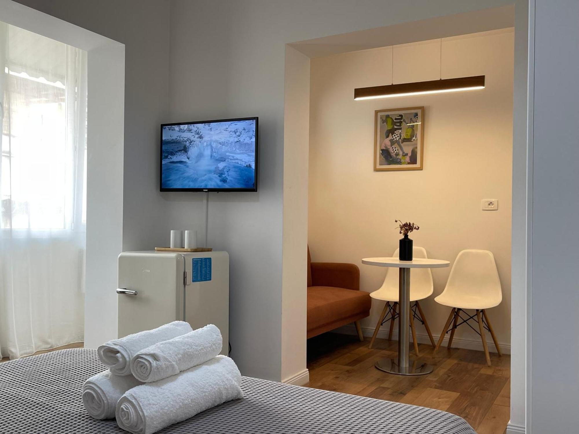 Central Studio Apartments ติรานา ภายนอก รูปภาพ