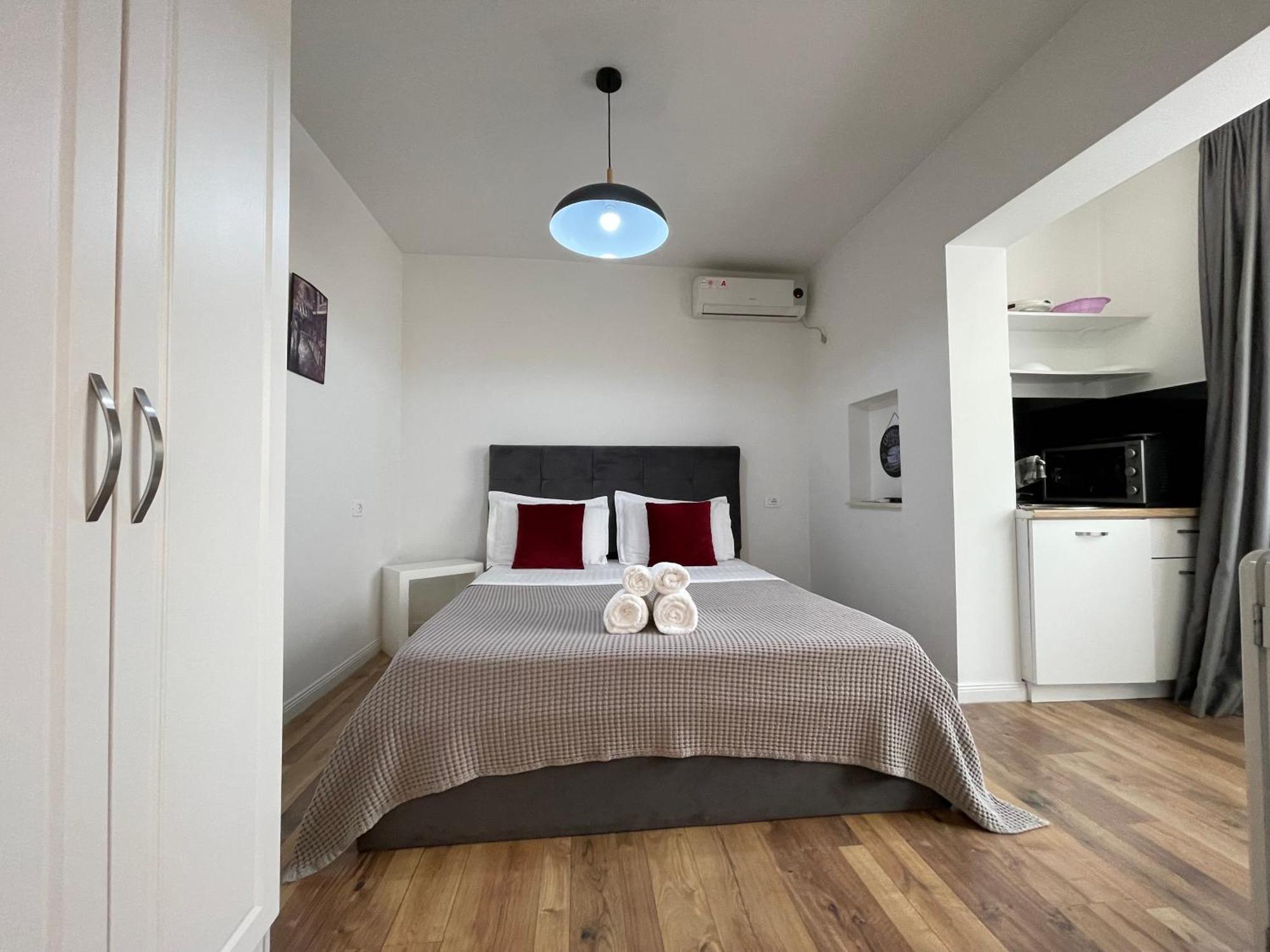 Central Studio Apartments ติรานา ภายนอก รูปภาพ